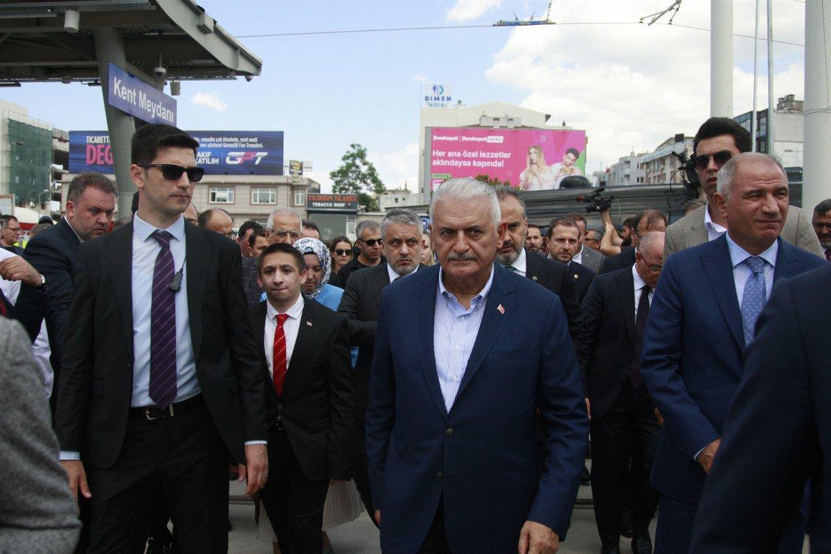 Binali Yıldırım: Bizim işimiz hizmet, gücümüz millettir