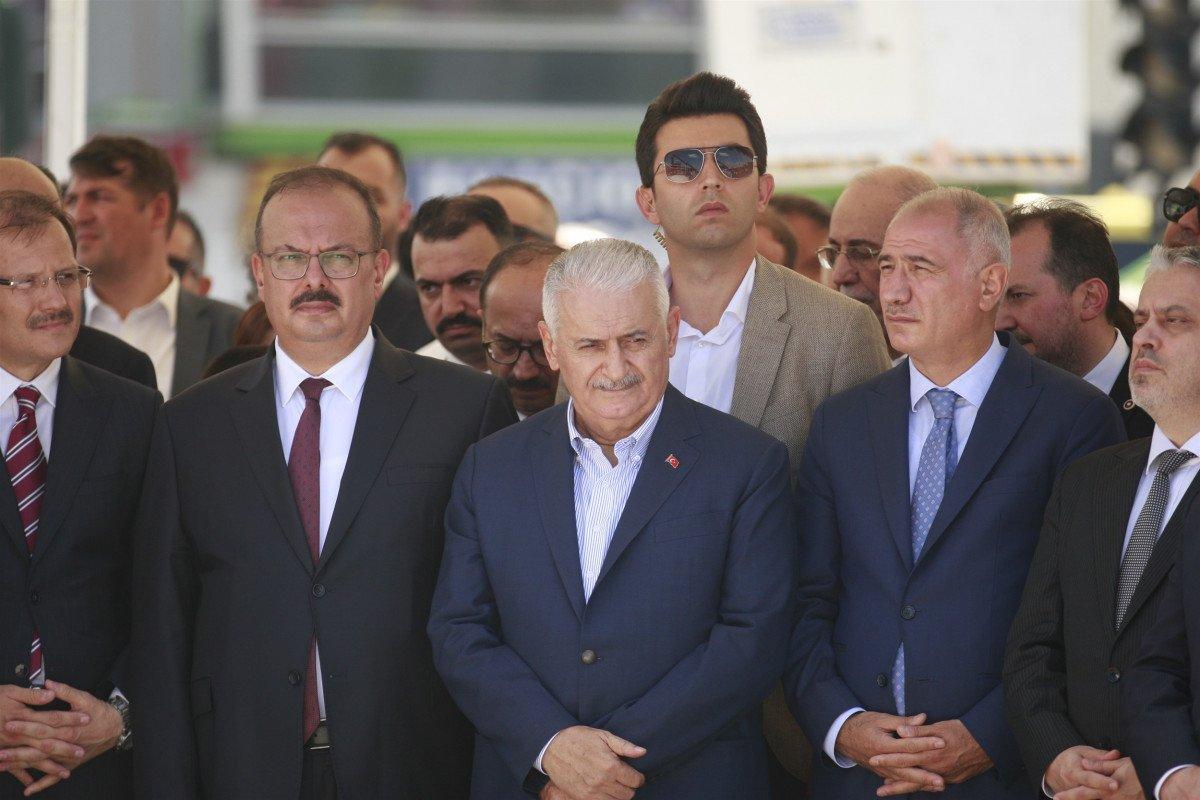 Binali Yıldırım: Bizim işimiz hizmet, gücümüz millettir