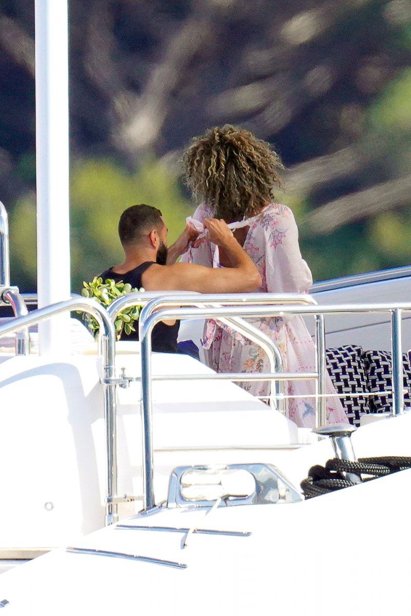 Karim Benzema, yeni sevgilisiyle tatilde