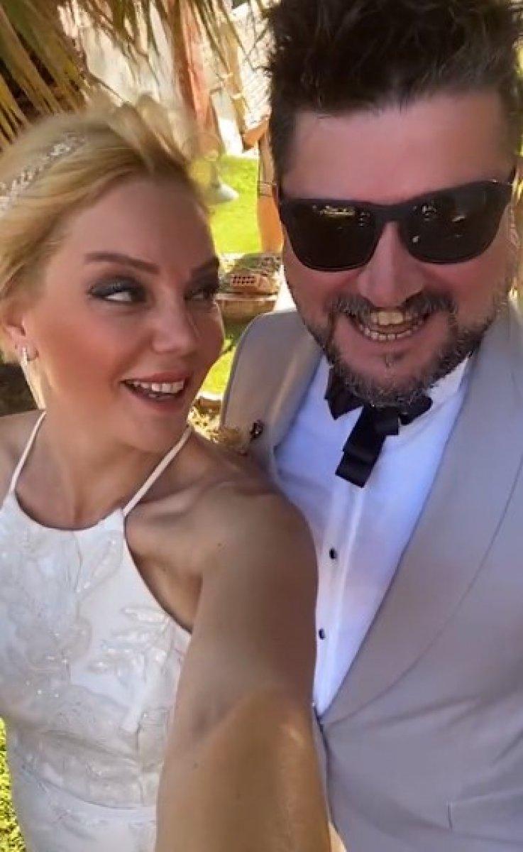 Beste Açar, sevgilisi Evren Bölek ile nikah masasına oturdu