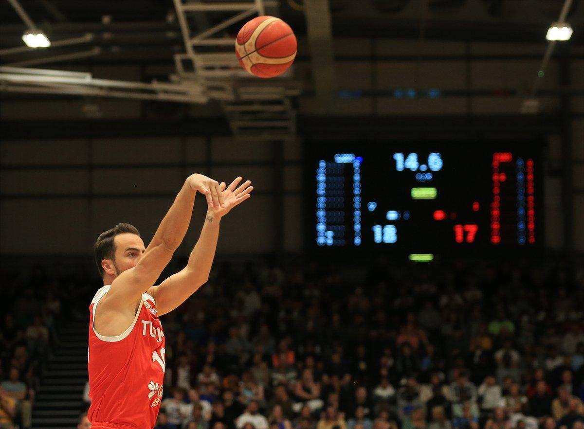 FIBA Dünya Kupası Avrupa Elemeleri'nde Türkiye, Büyük Britanya'yı evinde devirdi
