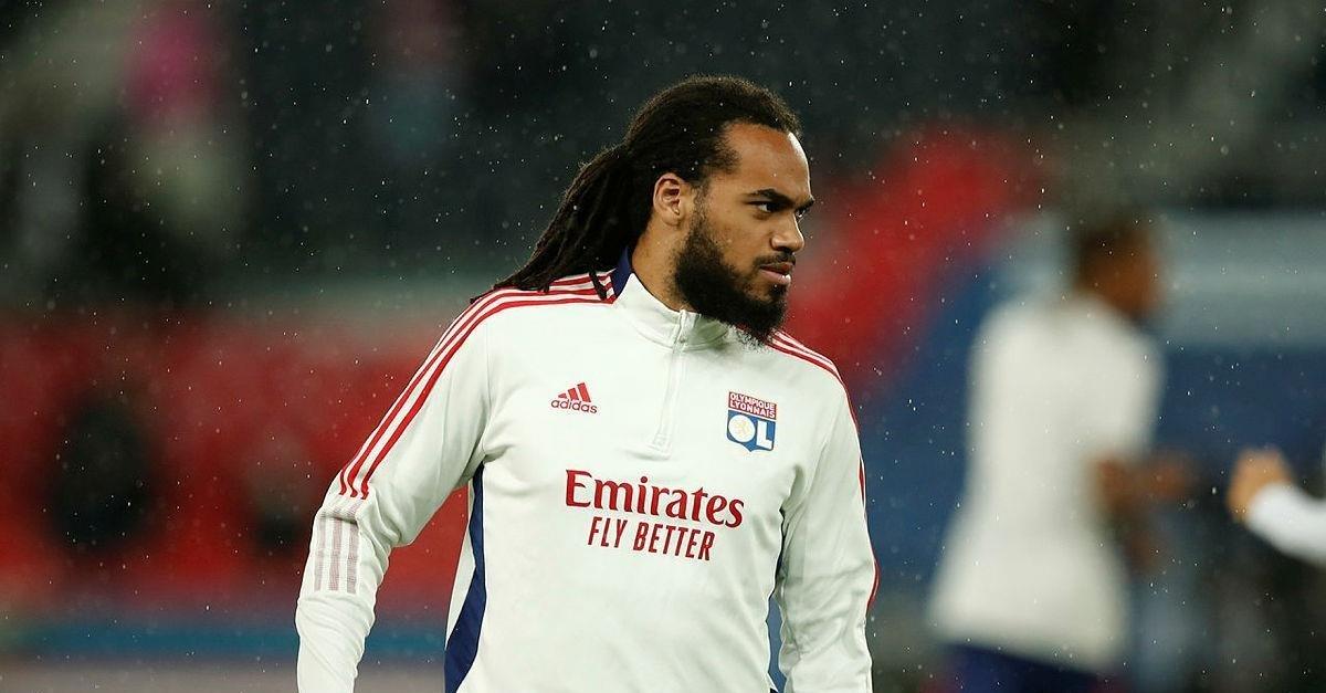 Galatasaray, Denayer'in menajeriyle görüştü