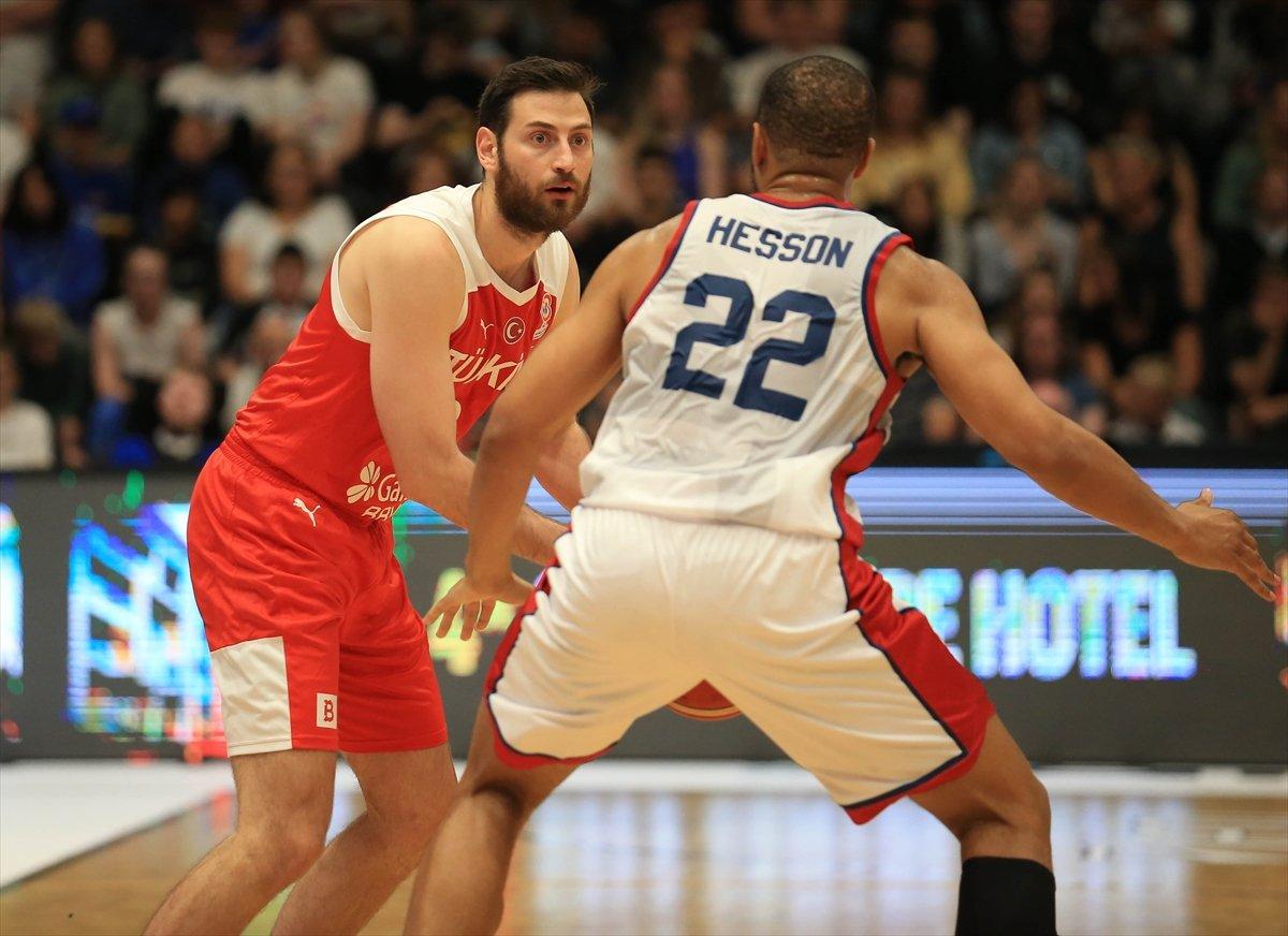 FIBA Dünya Kupası Avrupa Elemeleri'nde Türkiye, Büyük Britanya'yı evinde devirdi