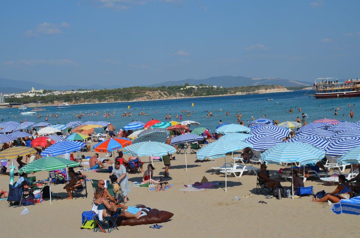 Aydın'daki Altınkum Plajı doldu taştı