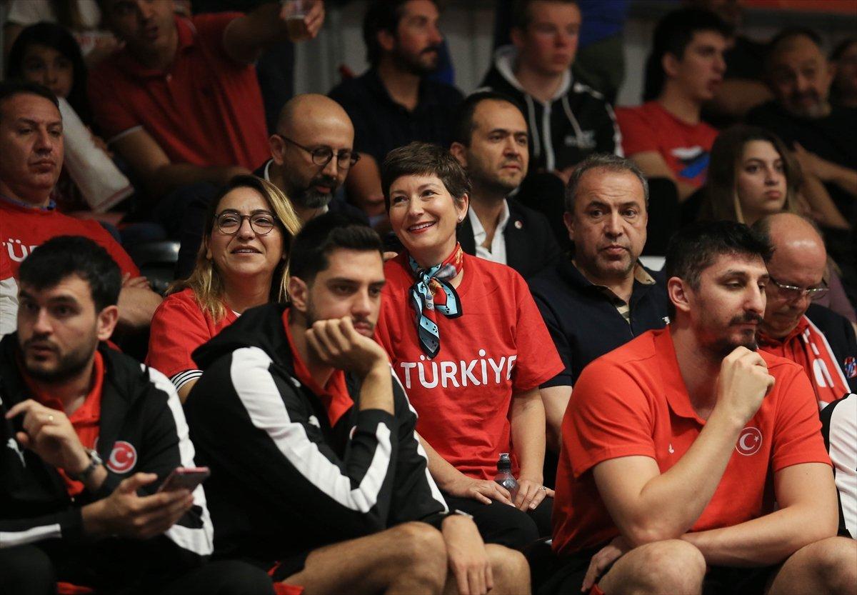 FIBA Dünya Kupası Avrupa Elemeleri'nde Türkiye, Büyük Britanya'yı evinde devirdi
