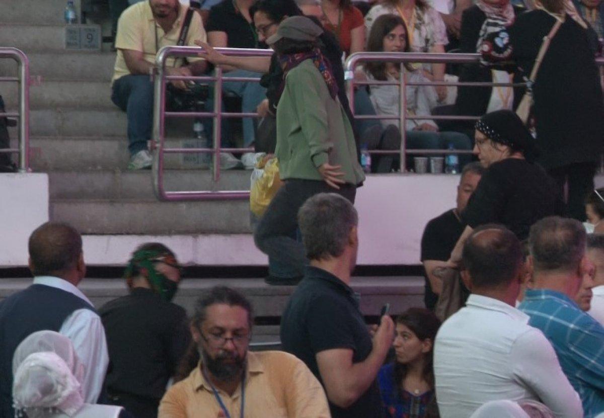 HDP kongresinde PKK elebaşı Abdullah Öcalan sloganları