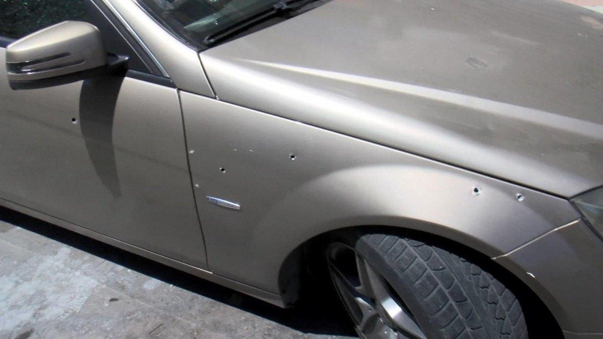 Gaziosmanpaşa’da silahlı saldırıda, park halindeki araçlar zarar gördü