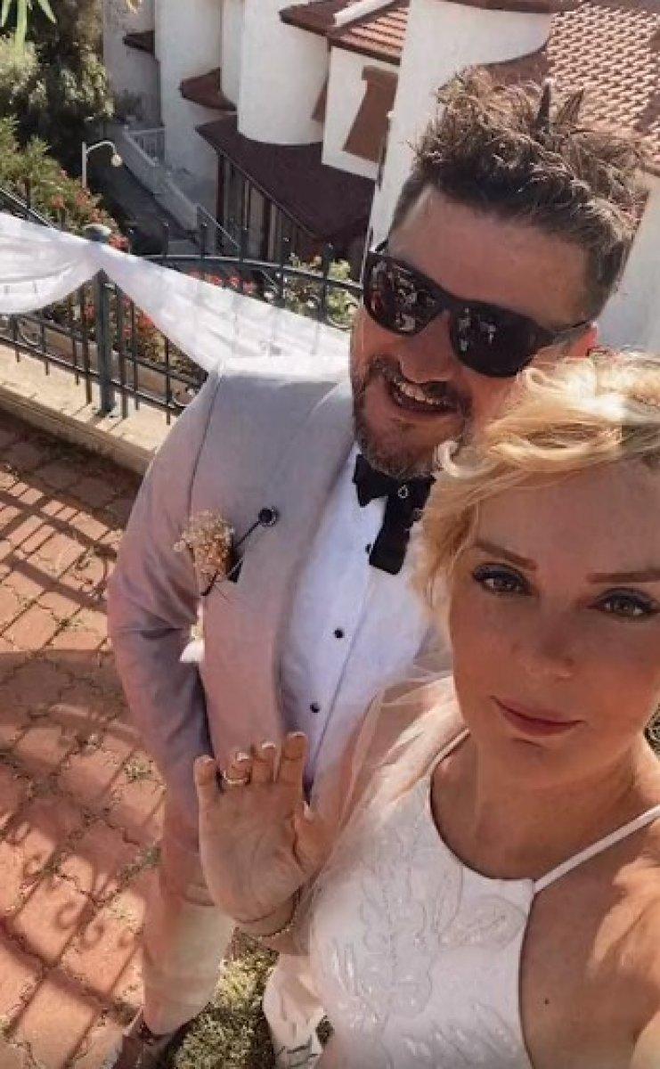 Beste Açar, sevgilisi Evren Bölek ile nikah masasına oturdu