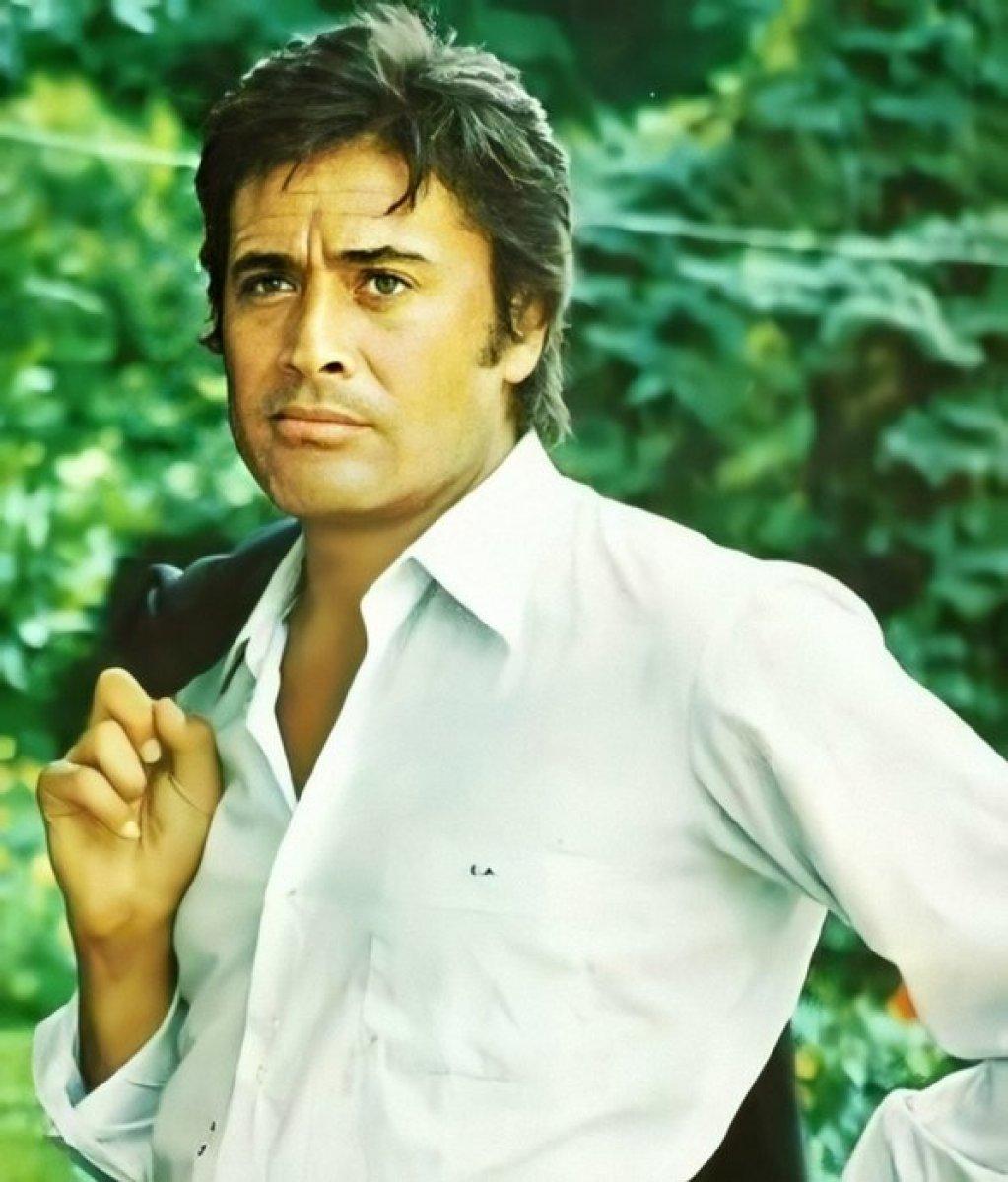 Cüneyt Arkın’ın ismi, Etiler Sanatçılar Parkı’na verildi