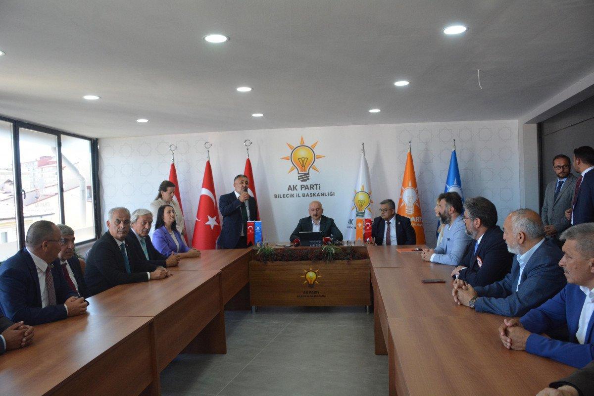 Adil Karaismailoğlu'ndan 6'lı masaya eleştiri