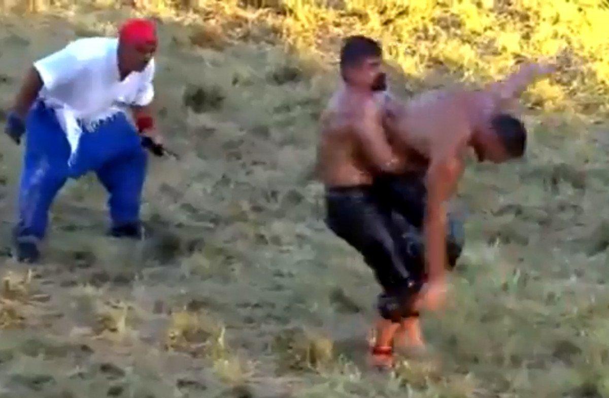 Başpehlivan Cengizhan Şimşek'in şampiyonluk hamlesini eşekle çalıştığı anlar