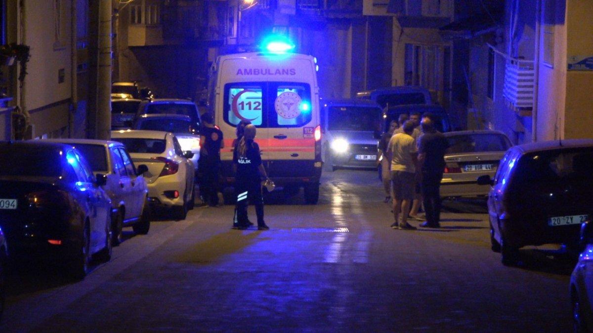 Denizli’de bıçaklı kavgaya karışan 1 kişi, otların arasından çıkarıldı