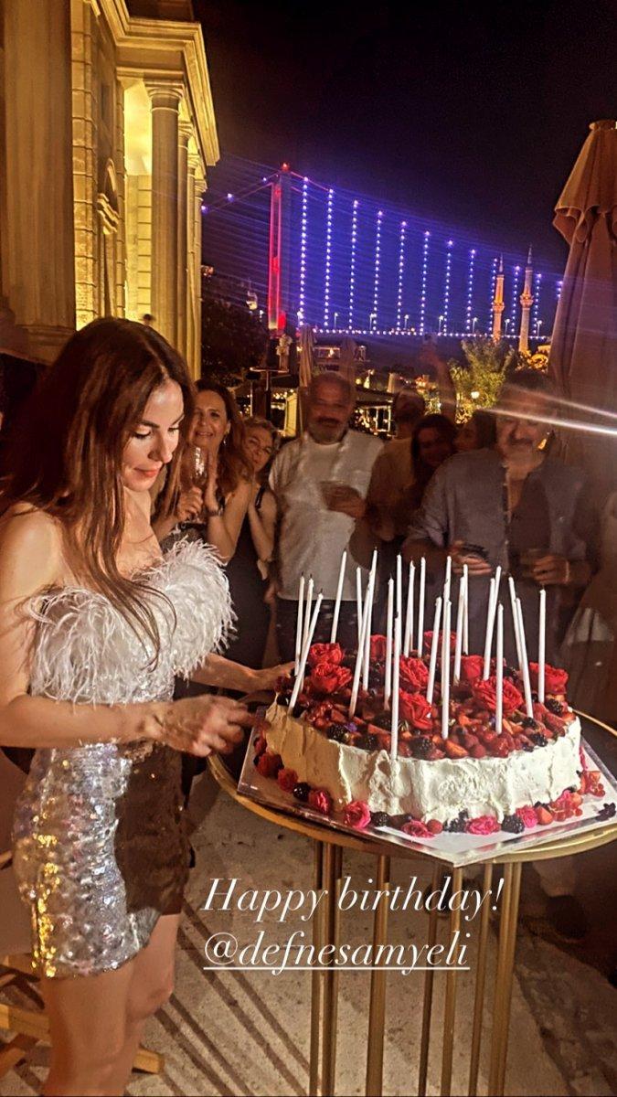 Defne Samyeli 50 yaşına girdi