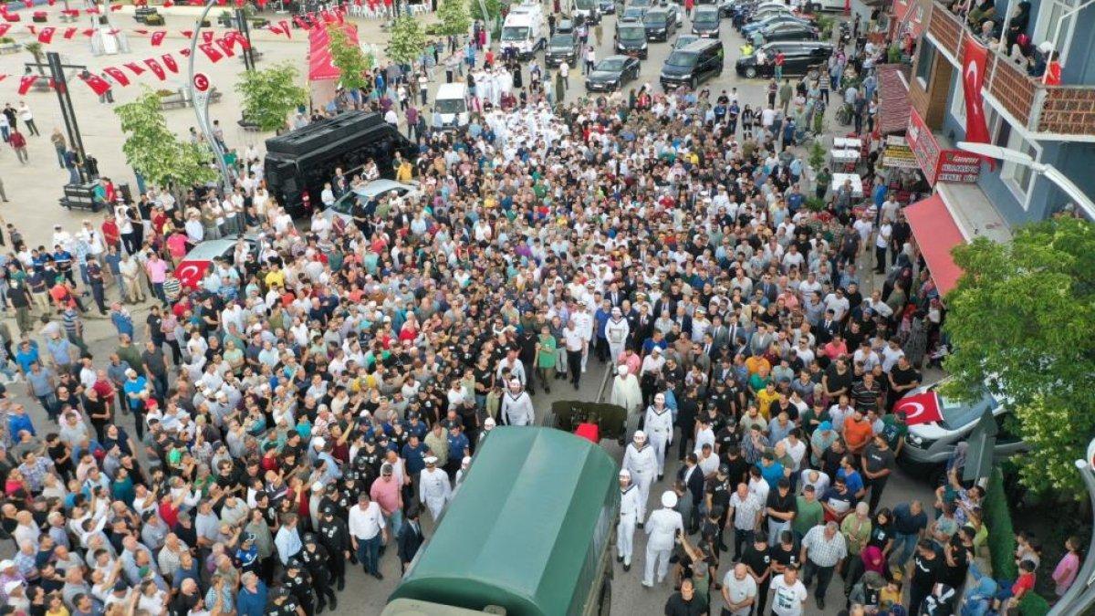 Pençe-Kilit şehidi toprağa verildi