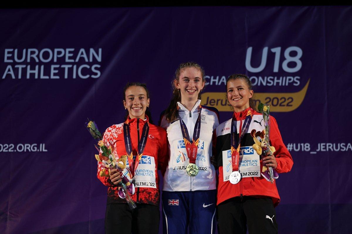 Genç atlet Ayça Fidanoğlu Avrupa ikincisi