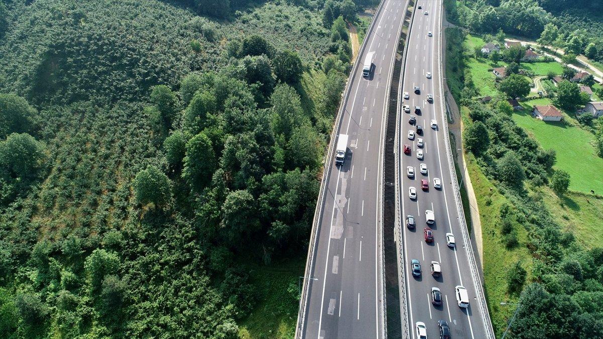 Bolu Dağı'nda bayram öncesi araç kuyrukları oluştu