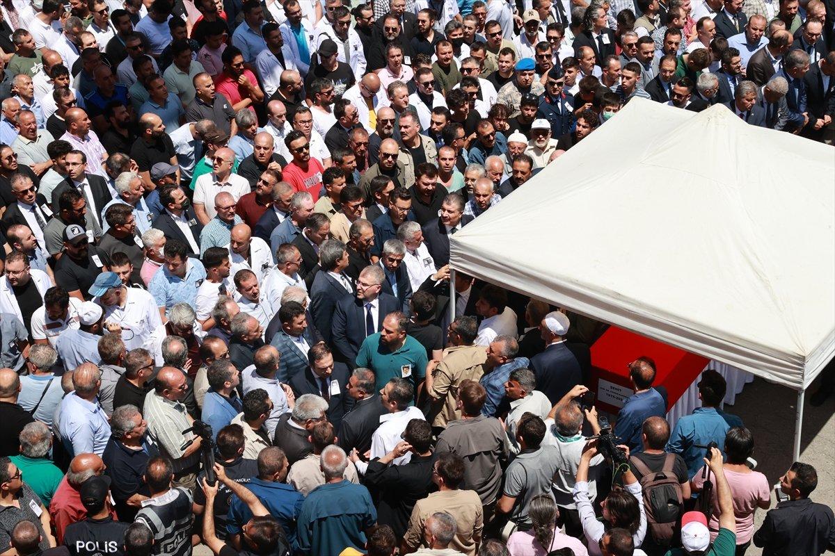 Konya'da öldürülen Dr. Ekrem Karakaya Kayseri'de son yolculuğuna uğurlandı