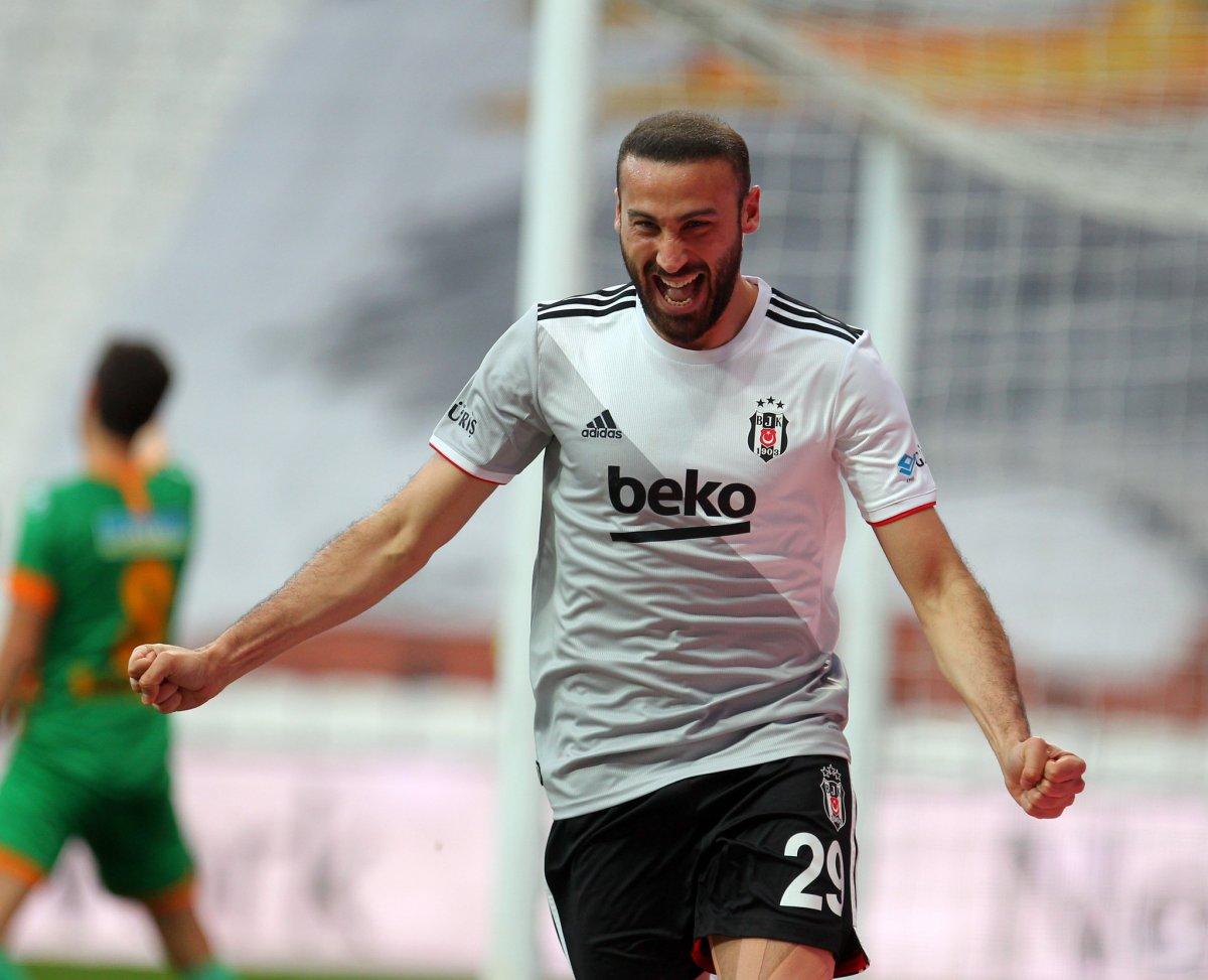 Cenk Tosun: Beşiktaş'ta kaptanlık yapmayı çok isterim