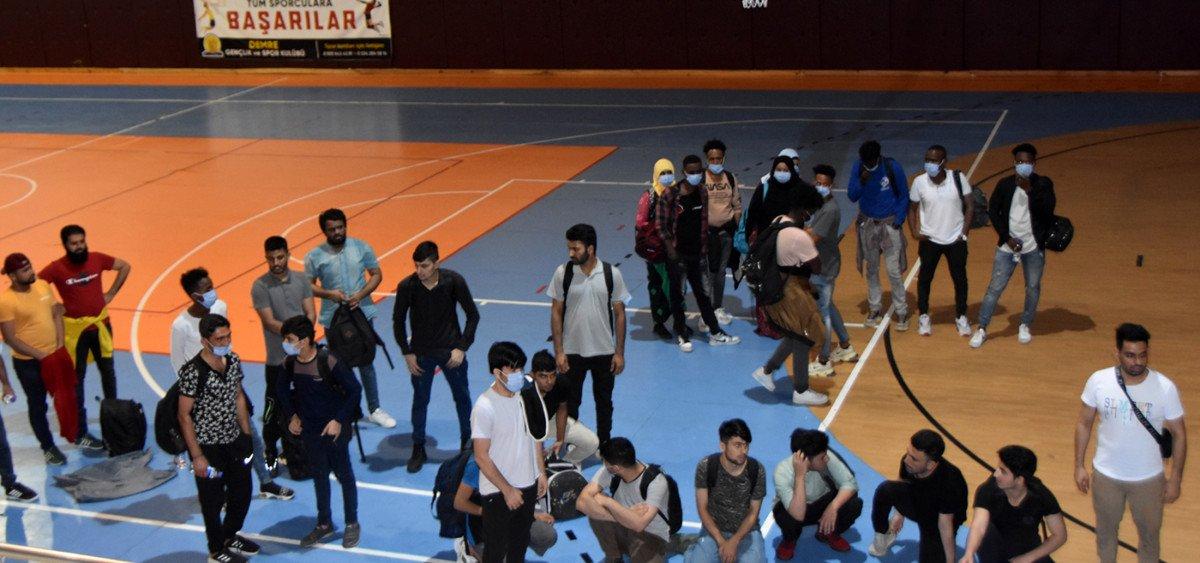 Antalya'da, 126 kaçak göçmen yakalandı