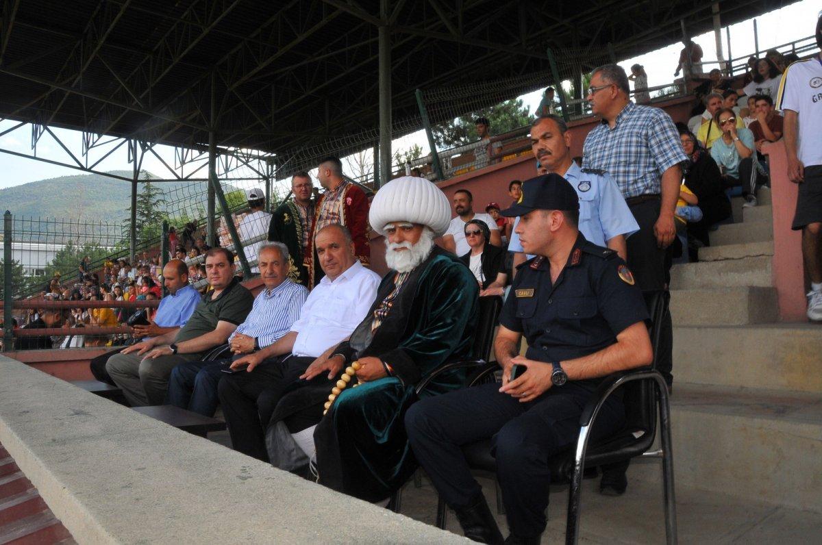 Konya'da eşekler birincilik için yarıştı