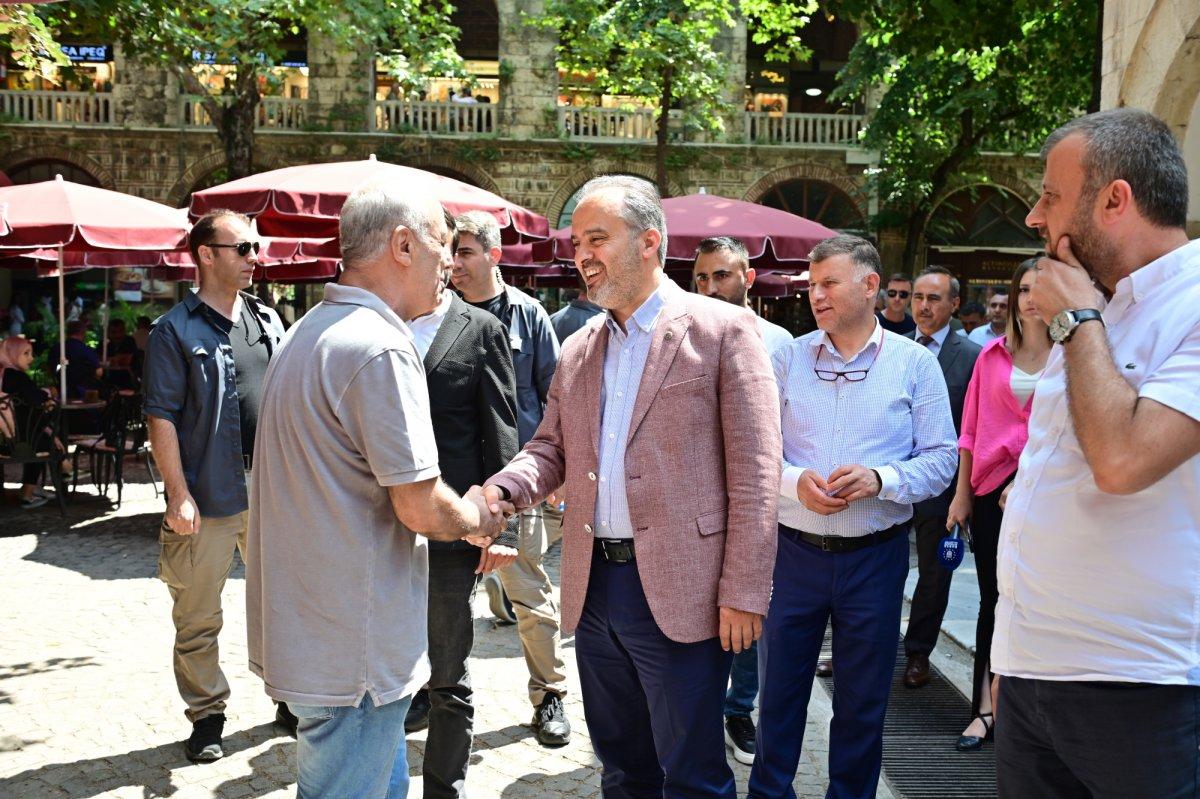 Bursa Büyükşehir Belediyesi'nden sosyal belediyecilik örneği: 25 bin aileye destek çeki dağıtıldı