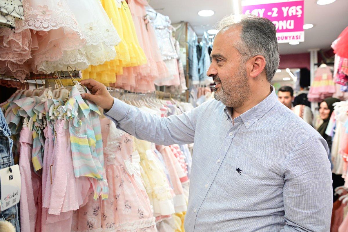 Bursa Büyükşehir Belediyesi'nden sosyal belediyecilik örneği: 25 bin aileye destek çeki dağıtıldı