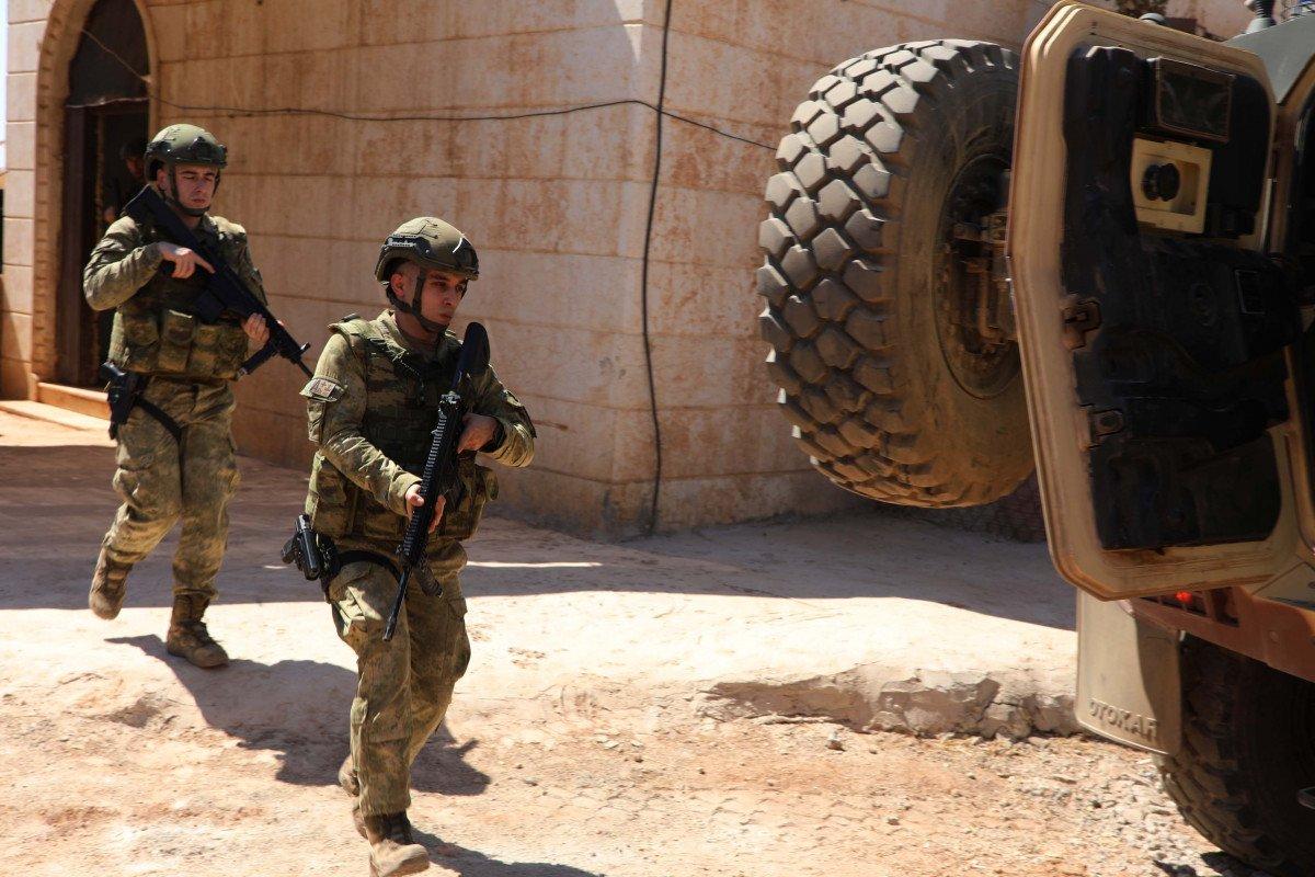 Suriye'de Mehmetçik, Kurban Bayramı'na elleri tetikte girdi