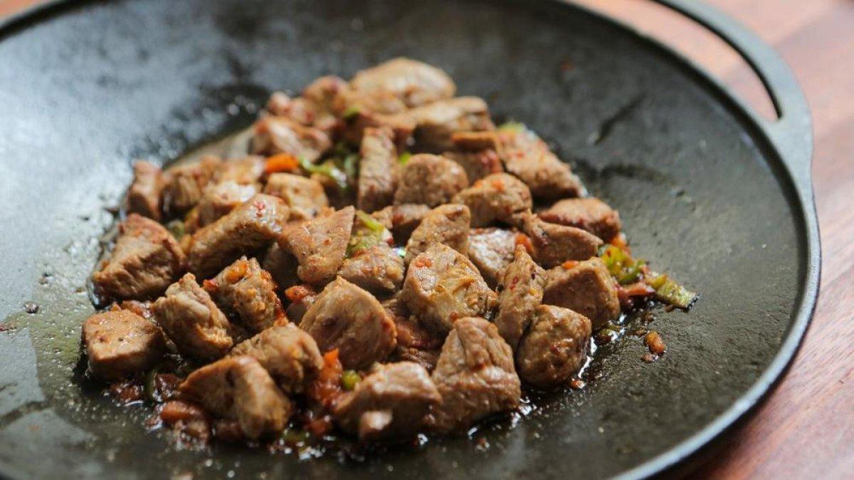 Lokum kıvamında kavurma yapmak için 5 püf noktası!