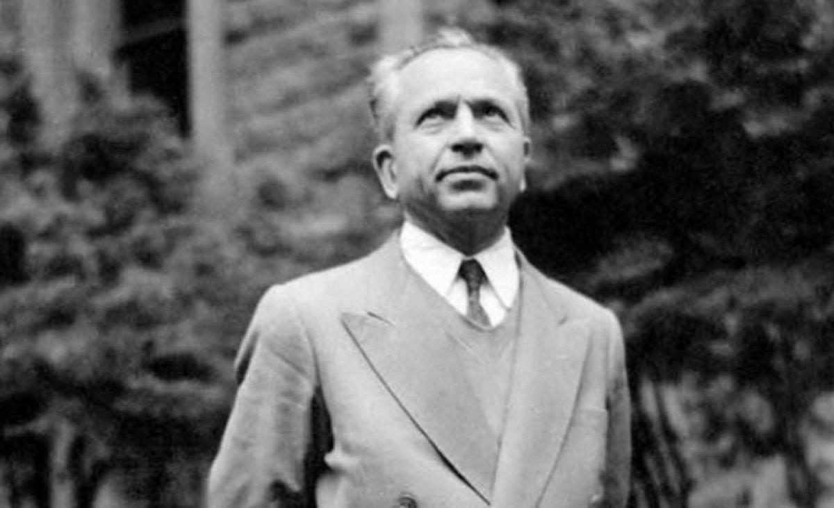 Felsefesinin fikir ve ahlak adamı: Nurettin Topçu