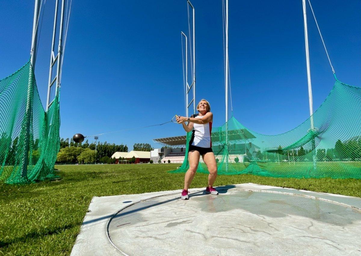 Eskişehirli kadın atlet, 56 yıllık spor hayatına 200 madalya sığdırdı