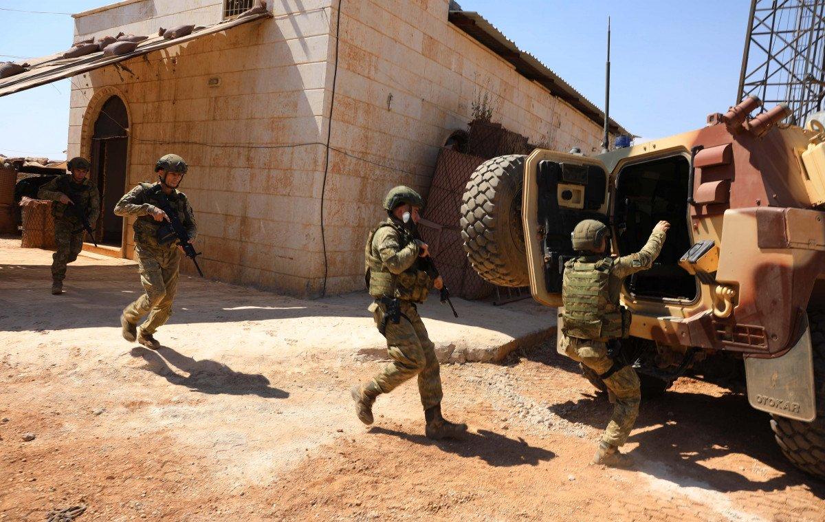 Suriye'de Mehmetçik, Kurban Bayramı'na elleri tetikte girdi