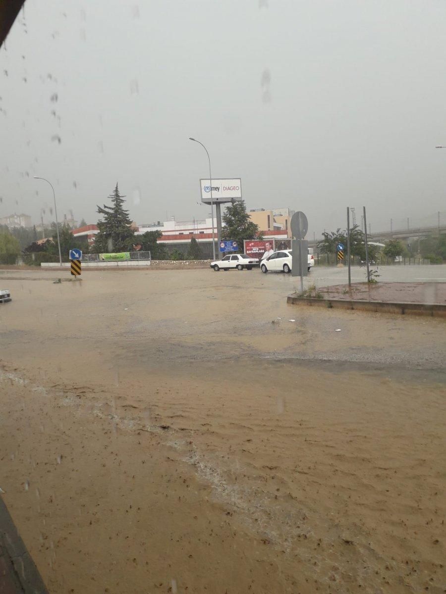 Bilecik'te etkili olan yağış hayatı olumsuz etkiledi