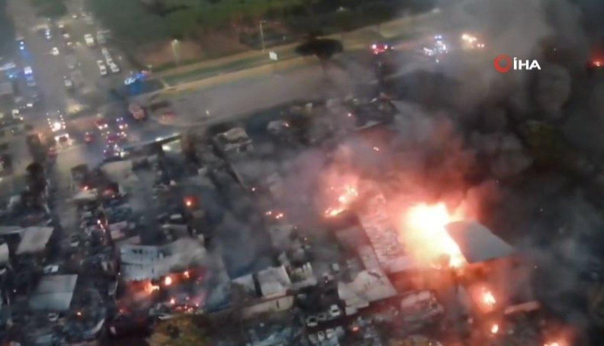 İtalya’nın başkenti Roma’da büyük yangın