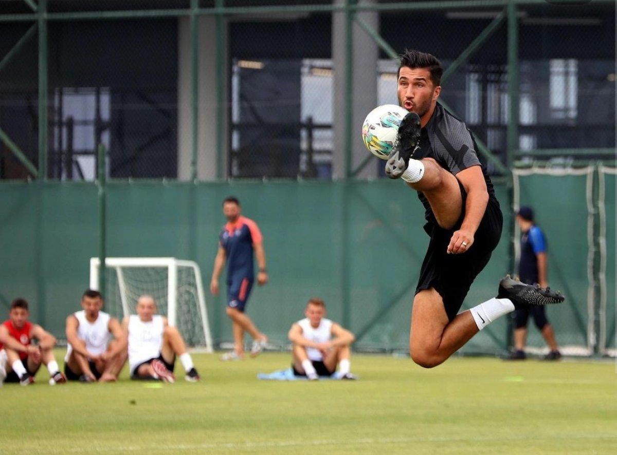 Nuri Şahin ve Emre Belözoğlu derbisi