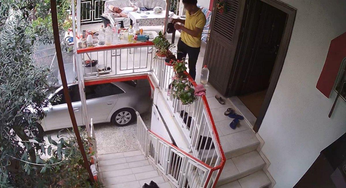 Mersin'de uyuyan adamı güpegündüz soydu