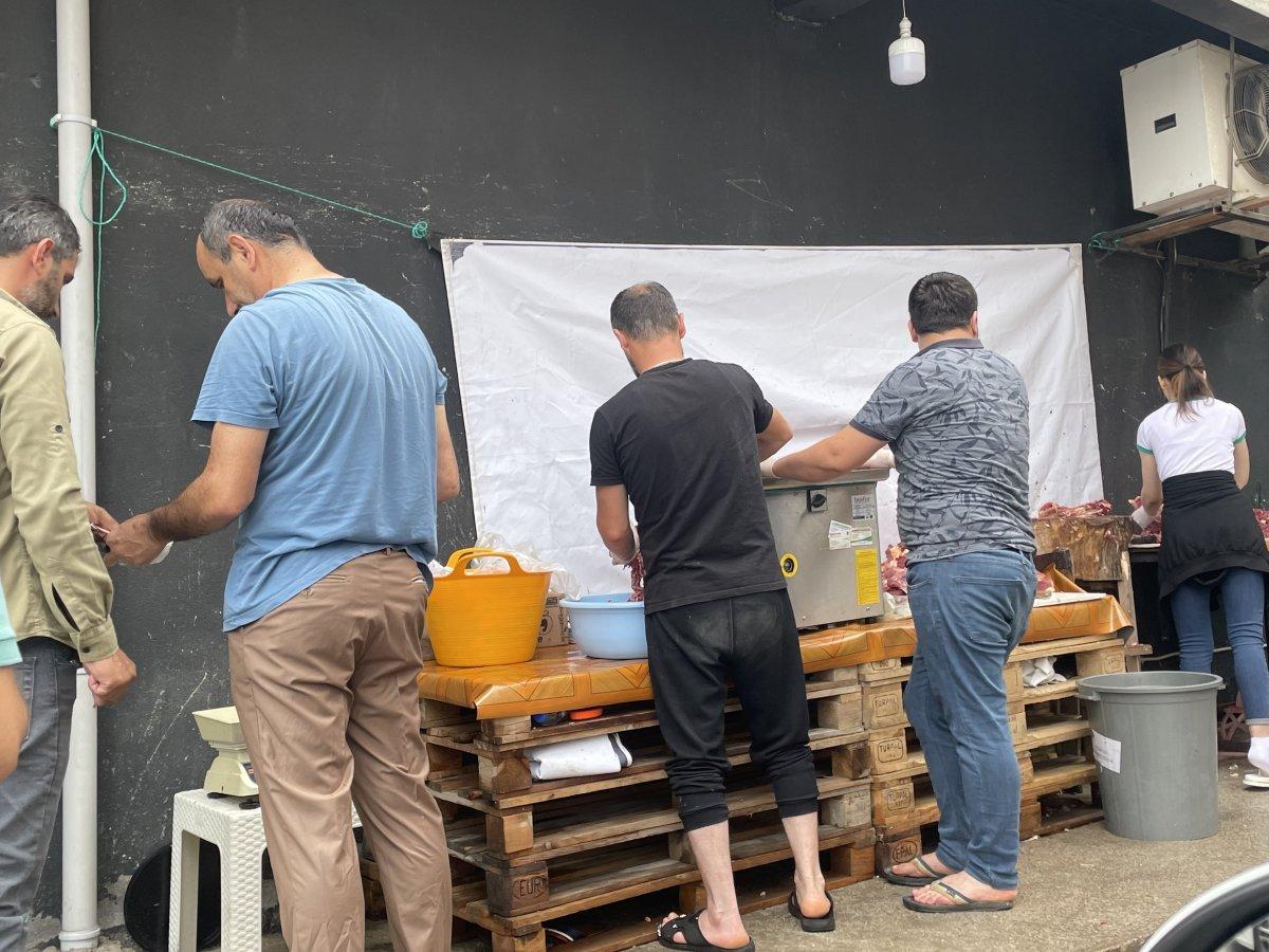 Kasap ve marketlerde kıyma mesaisi