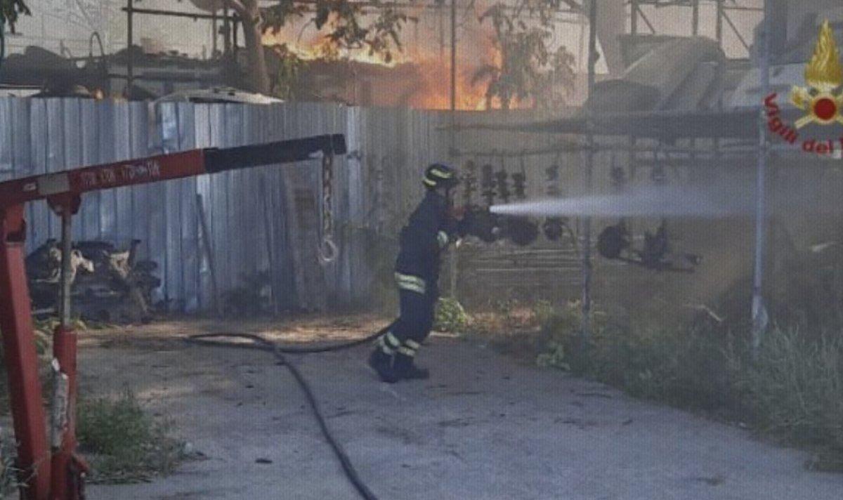 İtalya’nın başkenti Roma’da büyük yangın