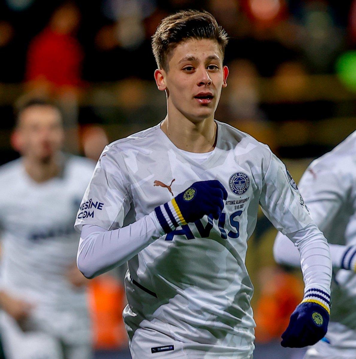 Fenerbahçe Hull City'i 2-0 mağlup etti