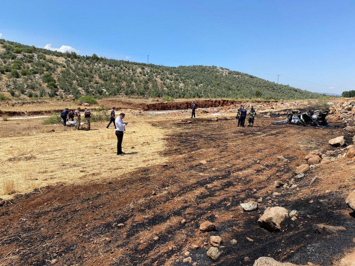 Hatay'da otomobil hurdaya döndü: 4 ölü, 2 yaralı