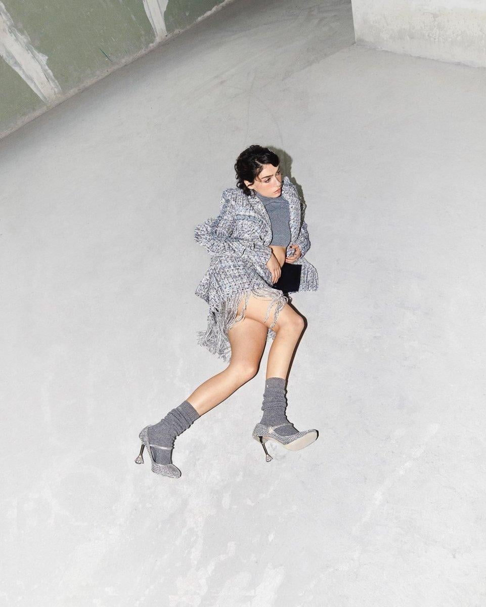 Hazar Ergüçlü’nün bikinili paylaşımı dikkat çekti