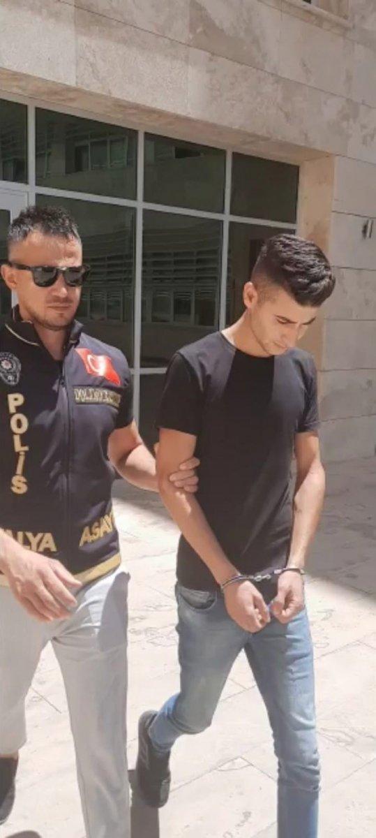 Antalya'da dolandırıcı, Suriyeli çifti 130 bin lira dolandırdı