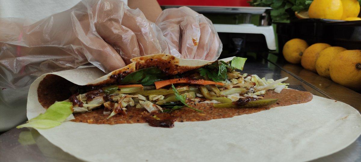 Bursa'da mesleğini yapmadı, genç yaşında patron oldu