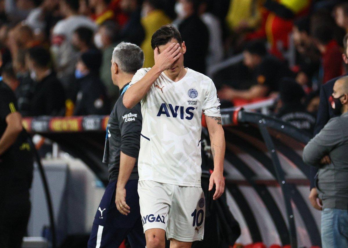 Fenerbahçe, Mesut Özil ile yolları ayırdı