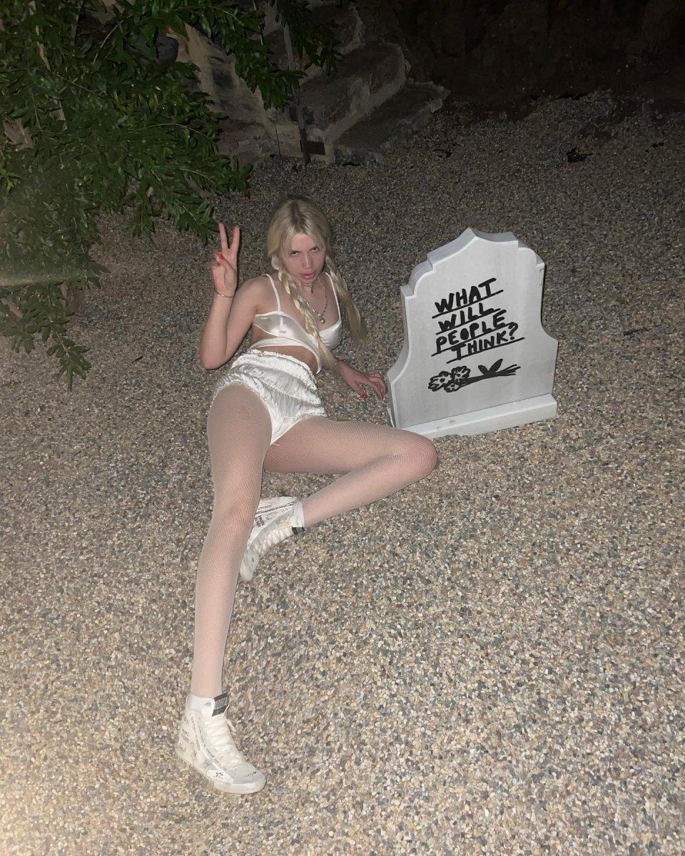 Sinan Akçıl’dan Aleyna Tilki’ye gönderme