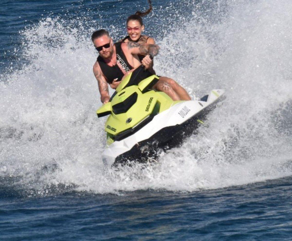 Dilan Çiçek Deniz, sevgilisiyle Bodrum'da jet ski turu yaptı