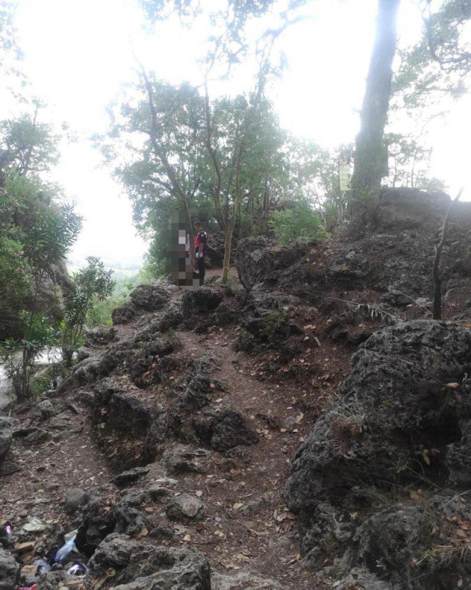Antalya'da ormanda ateş yakanlara ceza kesildi