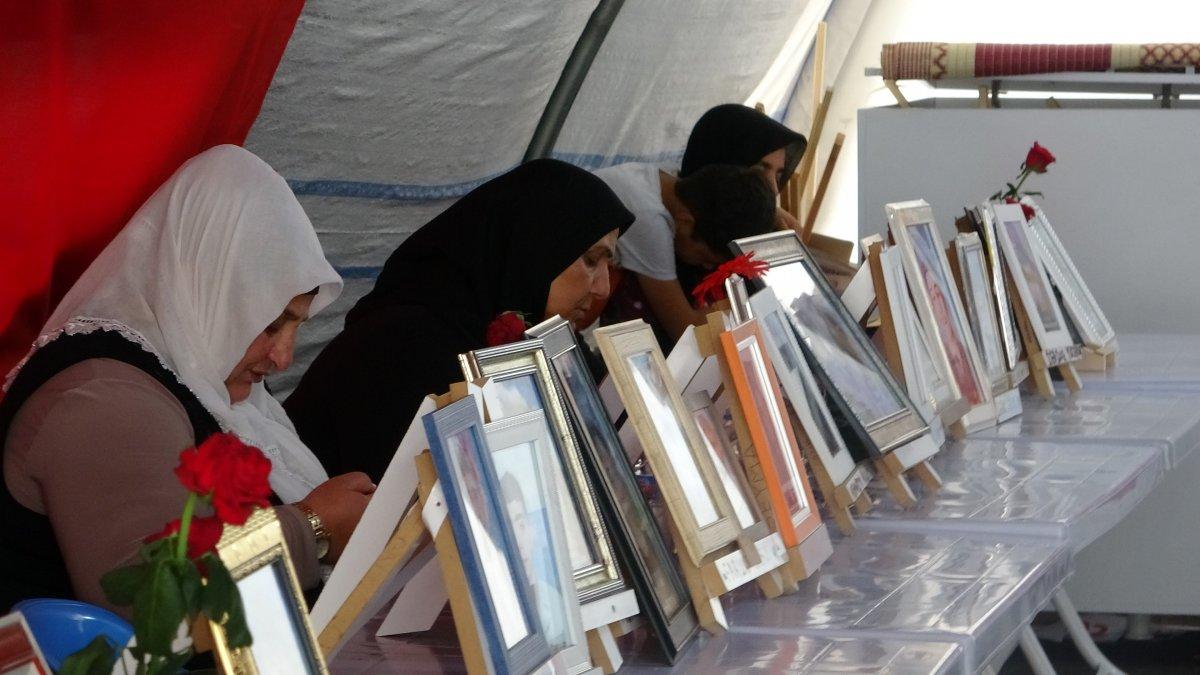 Diyarbakır'da çocukları dağa kaçırılan ailelerin bu bayram da yürekleri buruk