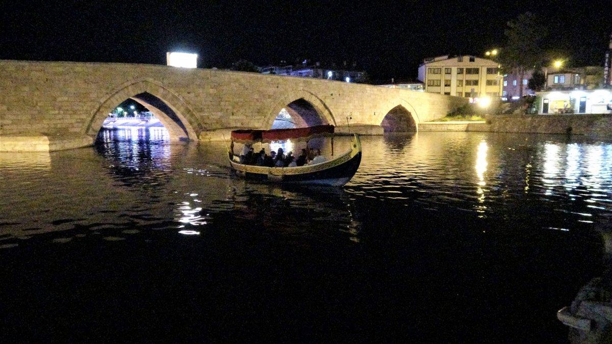 Tokat’ta tatilciler deniz özlemini giderdi