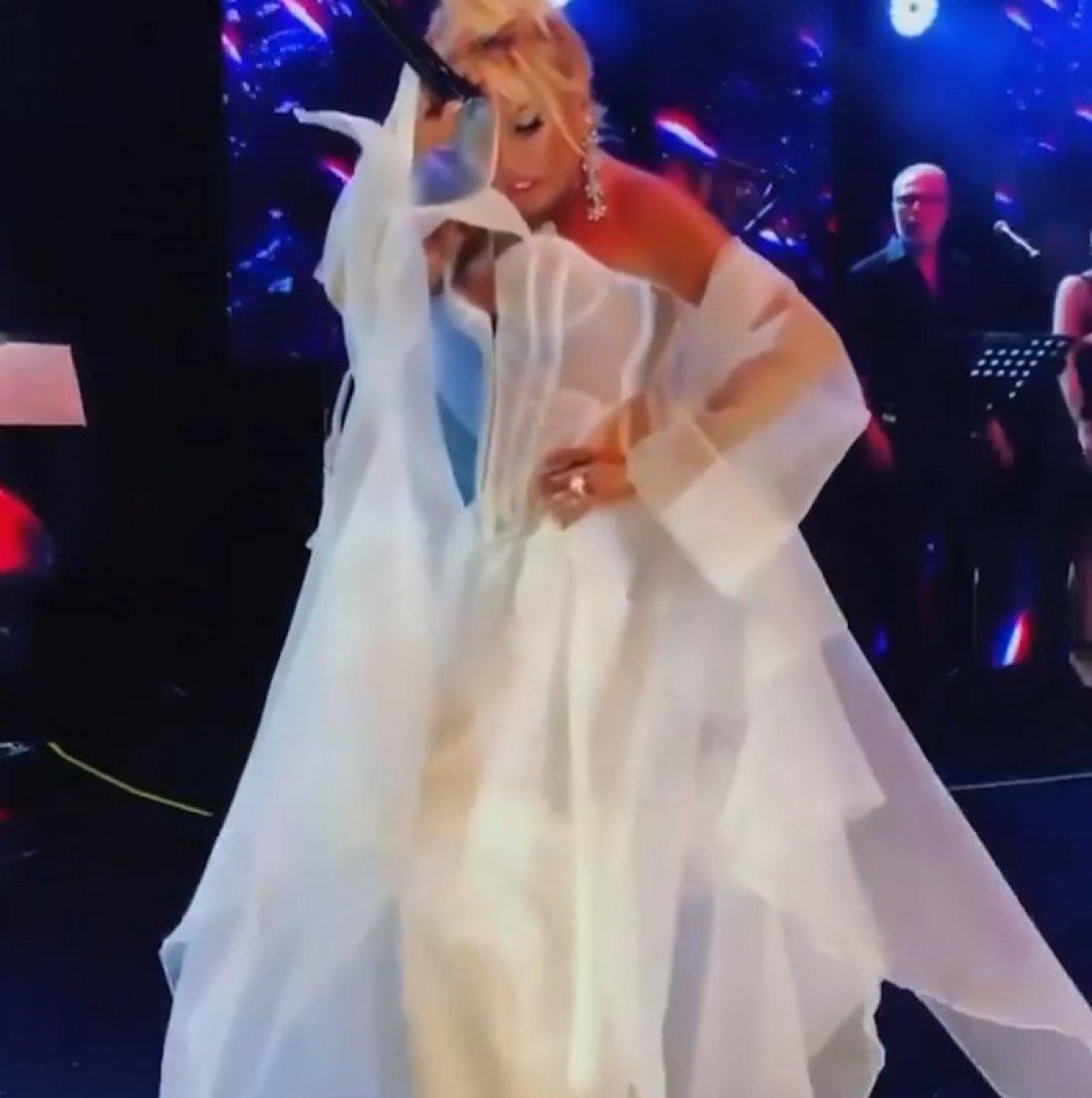 Ajda Pekkan’dan dans şov