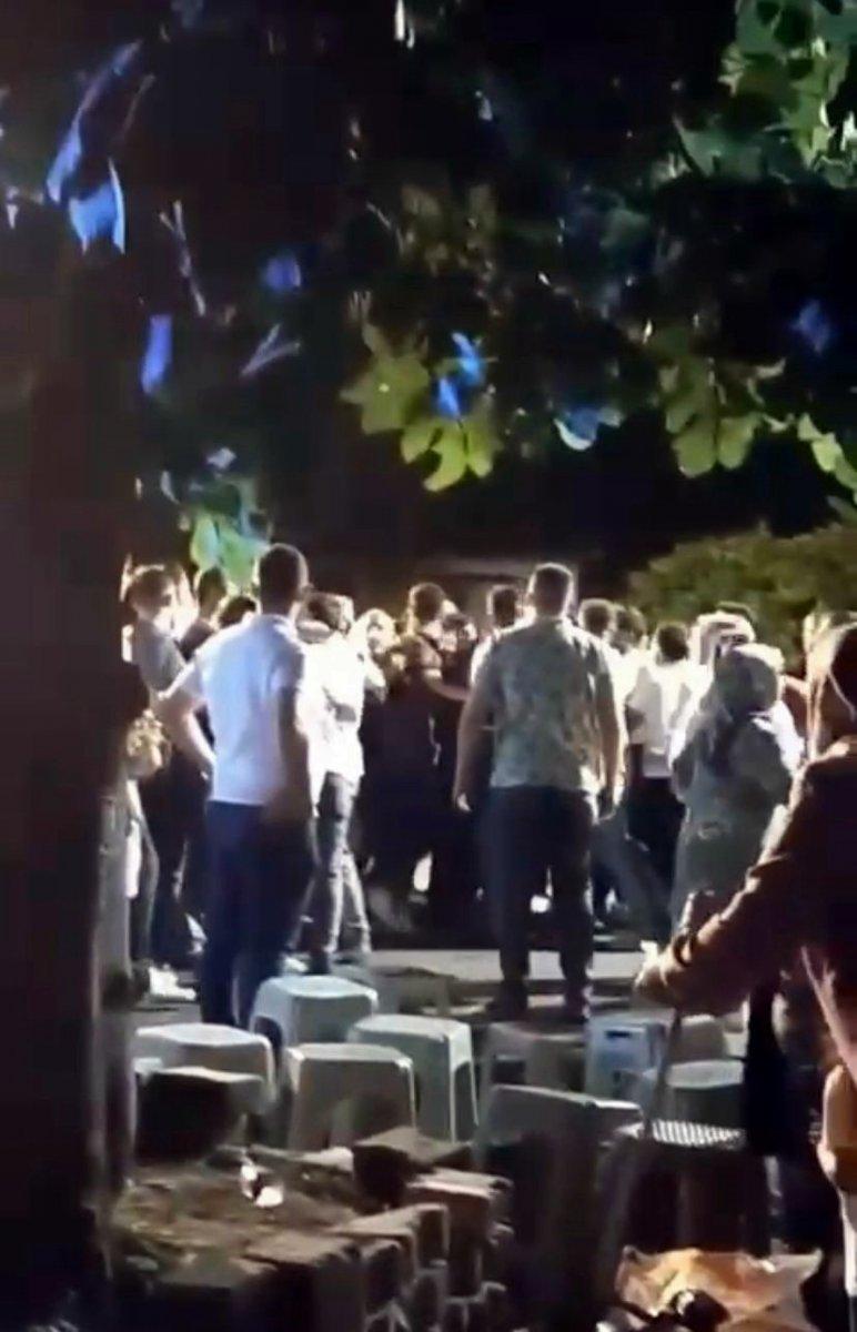 Sakarya'daki asker eğlencesinde ayağa basma kavgası